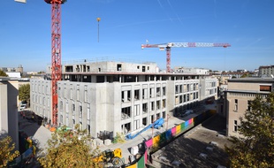 Le chantier de démolition reconstruction du pavillon H a débuté en juillet 2015.