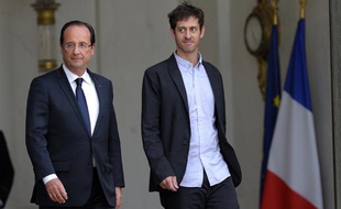 François Hollande et Roméo Langlois à l'Elysée, le 1er juin 2012.