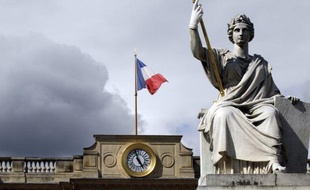 L'Assemblée nationale a adopté dans la nuit de lundi à mardi en seconde lecture le projet de budget de la Sécurité sociale, en introduisant quelques amendements, dont l'un garantissant la confidentialité de la contraception pour les mineures.