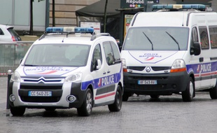 Illustration de voitures de police.