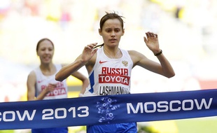 Elena Lashmanova a gagné le 20 km marche aux JO de Londres puis aux Mondiaux de Moscou avant d'être suspendue pour dopage.