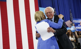 Bernie Sanders a apporté son soutien à Hillary Clinton le 12 juillet 2016.