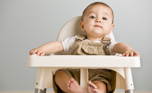Voici une sélection des meilleures chaises hautes pour votre bébé.