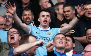 Un supporter de Manchester City contre Bournemouth le 2 avril 2016.