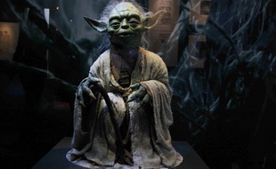Reproduction de Yoda pour l'exposition sur Star Wars à la Cité du Cinéma.