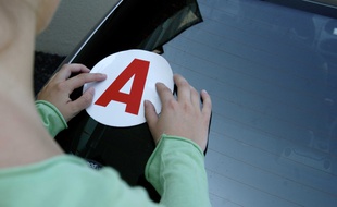 Les deux jeunes automobilistes ont perdu leur permis probatoire. Illustration.
