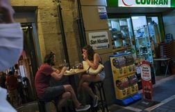 L’Espagne envisage l’interdiction de fumer et de vapoter en terrasse