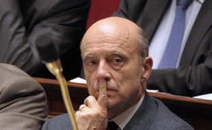 Le ministre des Affaires étrangères, Alain Juppé, écarte l'idée du Qatar d'envoyer des troupes arabes en Syrie, dans un entretien publié vendredi par le quotidien français Ouest-France.