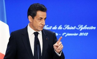 Le président de la République Nicolas Sarkozy a demandé lundi à la SNCF de venir au secours de sa filiale de ferries en liquidation SeaFrance, lui demandant de verser des indemnités exceptionnelles aux salariés, ce qui permettrait de financer leur projet de reprise.