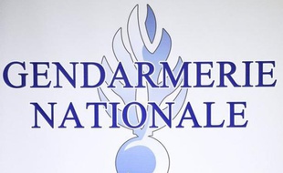 Un gendarme auxiliaire de 24 ans s'est donné la mort mercredi en début d'après-midi dans les locaux de la gendarmerie de Pierrelatte (Drôme), a-t-on appris auprès des gendarmes et du parquet.