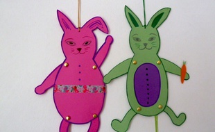 Les lapins articulés de Pâques de Véronique