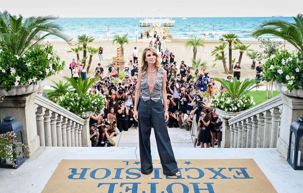 Mostra de Venise 2025 : Qui sont les stars sur le tapis rouge et dans les vaporettos ?