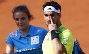 Fabio Fognini adresse un doigt d'honneur au public de Roland-Garros le 31 mai 2014.