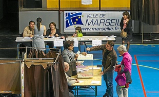 Dimanche matin, salle Vallier (4e).