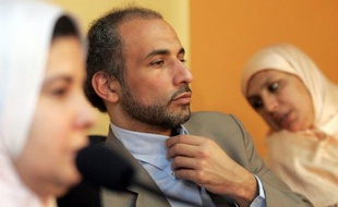 L'intellectuel musulman Tarik Ramadan a estimé jeudi sur Europe 1 "qu'attaquer en justice Charlie Hebdo, manifester dans les rues de France, c'est totalement contre-productif" après la publication mercredi par l'hebdomadaire satirique Charlie Hebdo de caricatures du prophète Mahomet.