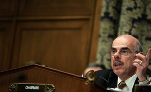 Les autorités américaine et albanaise ont lancé mardi des enquêtes approfondies sur une éventuelle implication de l'ambassadeur des Etats-Unis à Tirana dans un trafic de munitions chinoises, que le diplomate américain a démentie.