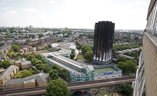 La tour Grenfell à Londres après l'incendie qui a coûté la vie à 70 de ses occupants.