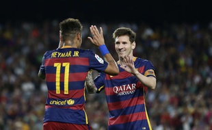 Les Barcelonais Messi et Neymar font partie des trois finalistes pour l'attribution du Ballon d'Or 2015, avec le Madrilène Ronaldo.