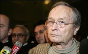 Le parquet général près la cour d'appel d'Aix-en-Provence "réfléchit" à la possibilité de faire appel du verdict de la cour d'assises des Alpes-Maritimes qui a acquitté Jean-Maurice Agnelet de l'assassinat d'Agnès le Roux.