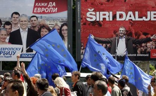 Manifestation pro-européenne à Belgrade, le 10 mai 2008, à la veille des élections.