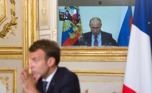 Un entretien entre Vladimir Poutine et Emmanuel Macron, le 26 juin 2020 (illustration).