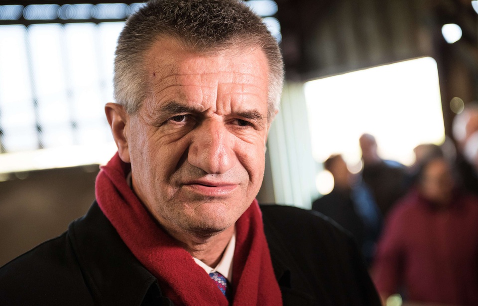Jean Lassalle est déjà candidat à la présidentielle de 2022 960x614_jean-lassalle-visite-ferme-lyderic-enchery-maire-culey-19-avril-2017
