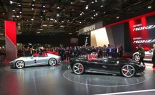 Les Ferrari Monza SP1 et SP2 sont des hommages aux Ferrari des années 50.