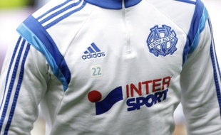 Michy Batshuayi s'échauffe avant Lens-OM, le 22 mars 2015 au stade de France.