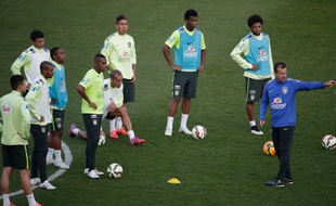 Les joueurs du Brésil à l'entraînement à Charlety le 23 mars 2015.