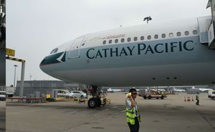 Un Airbus de la Cathay Pacific à l'aéroport de Hong Kong (illustration).
