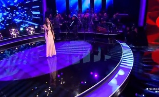 capture d'écran de la prestation de Mutlu Kaya au show télévisé turc.