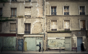 Lorsque des immeubles menacent la santé ou la sécurité des occupants, les autorités locales se doivent d'intervenir.