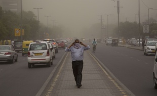 La tempête de sable du 2 mai a frappé New Delhi.
