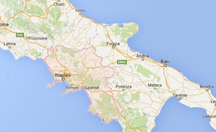 La police a découvert dans une commune de Campanie, dans le sud de l'Italie, un ingénieux système de corruption reposant sur l'utilisation d'un instrument de micro-chirurgie pour truquer les appels d'offres.