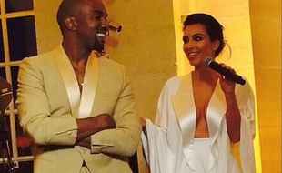 Kanye West et Kim Kardashian, lors de leurs noces.