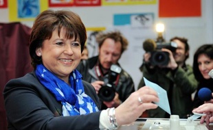 La victoire du socialiste François Hollande à l'élection présidentielle n'est "pas seulement la victoire d'un camp contre l'autre mais la victoire de la France", a déclaré la première secrétaire du PS Martine Aubry en promettant que "l'opposition sera respectée".