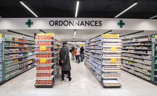 La plus grande pharmacie d'Europe, à Saint Laurent du Var le 7 décembre 2020.