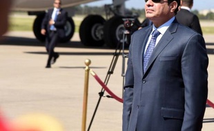 Le président égyptien Abdel Fattah al-Sissi à l'aéroport Houari-Boumediene le 25 juin 2014 à Alger