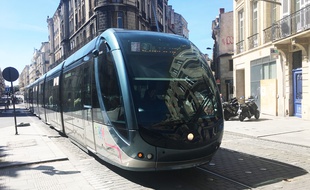 Illustration tramway Bordeaux.