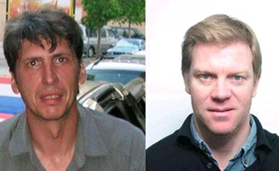 Photographie des deux journalistes français, Stéphane Taponier (G) et Hervé Ghesquière (D), otages en Afghanistan depuis le 29 décembre 2009, diffusée par France 3 le 13 avril 2010.