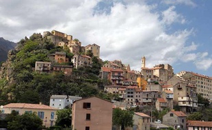 La ville de Corte, en Corse.