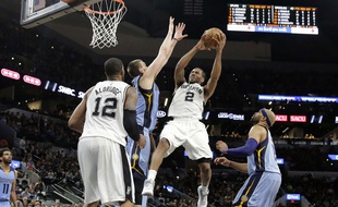 Kawhi Leonard (numéro 2) a battu son record de play-offs, avec 37 points marqués.
