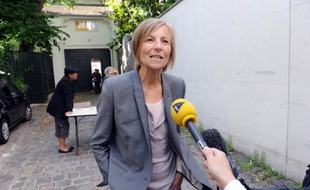 Marielle de Sarnez, vice-présidente du MoDem, a estimé mercredi que la France doit "parler d'une seule voix" sur le dossier syrien et que l'on ne "ne doit pas chercher la polémique" sur ce "sujet difficile", après une sortie très commentée de Nicolas Sarkozy sur ce thème.