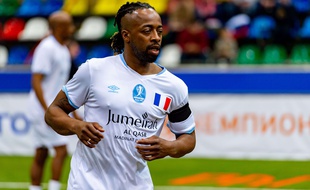Sidney Govou en février 2020, lors d'un match de gala disputé à Moscou entre anciens joueurs français et allemands.