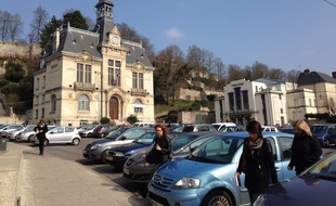 Place de la mairie à Château-Thierry (Aisne), le 14 mars 2015.
