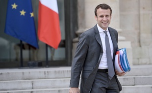 Emmanuel Macron quittant l'Elysée le 6 juillet 2016. AFP PHOTO : STEPHANE DE SAKUTIN