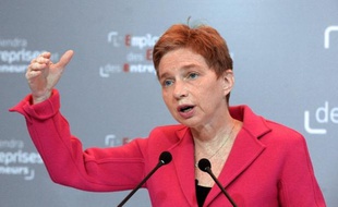 La présidente du Medef, Laurence Parisot, a levé vendredi le secret de polichinelle en annonçant être candidate à sa propre succession, une initiative qui suscite de vives tensions au sein du mouvement patronal.