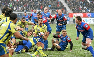 Les joueurs du FCG sont restés impuissants face aux Clermontois.