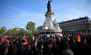Manifestation place de la République contre le Front national, le 24 avril 2017.