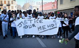 Lors de la marche blanche pour Mehdi à Marseille, samedi.